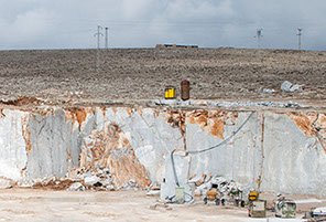 noche travertine, noche travertine cross cut, noche travertine fossil, red travertine, silver travertine, light travertine, afyon grey 