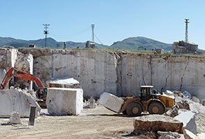 noche travertine, noche travertine cross cut, noche travertine fossil, red travertine, silver travertine, light travertine, afyon grey 