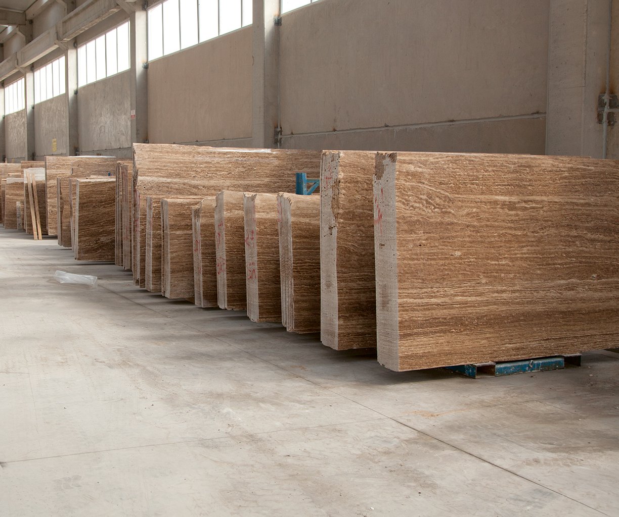 noche travertine, noche travertine cross cut, noche travertine fossil, red travertine, silver travertine, light travertine, afyon grey 